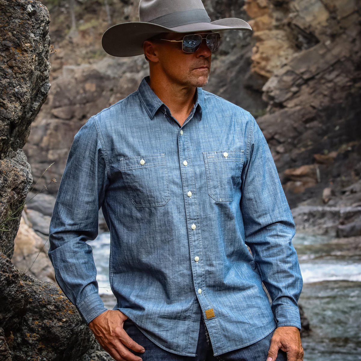 フィグベル 別注　CHAMBRAY LONG DRESS SHIRT フィグベル 別注CHAMBRAY LONG DRESS SHIRT